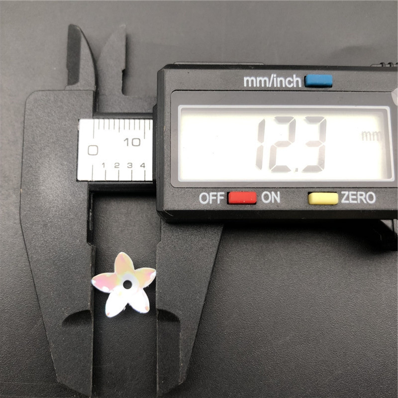 Paillettes à fleurs blanches A - Art Craft Hat avis et prix